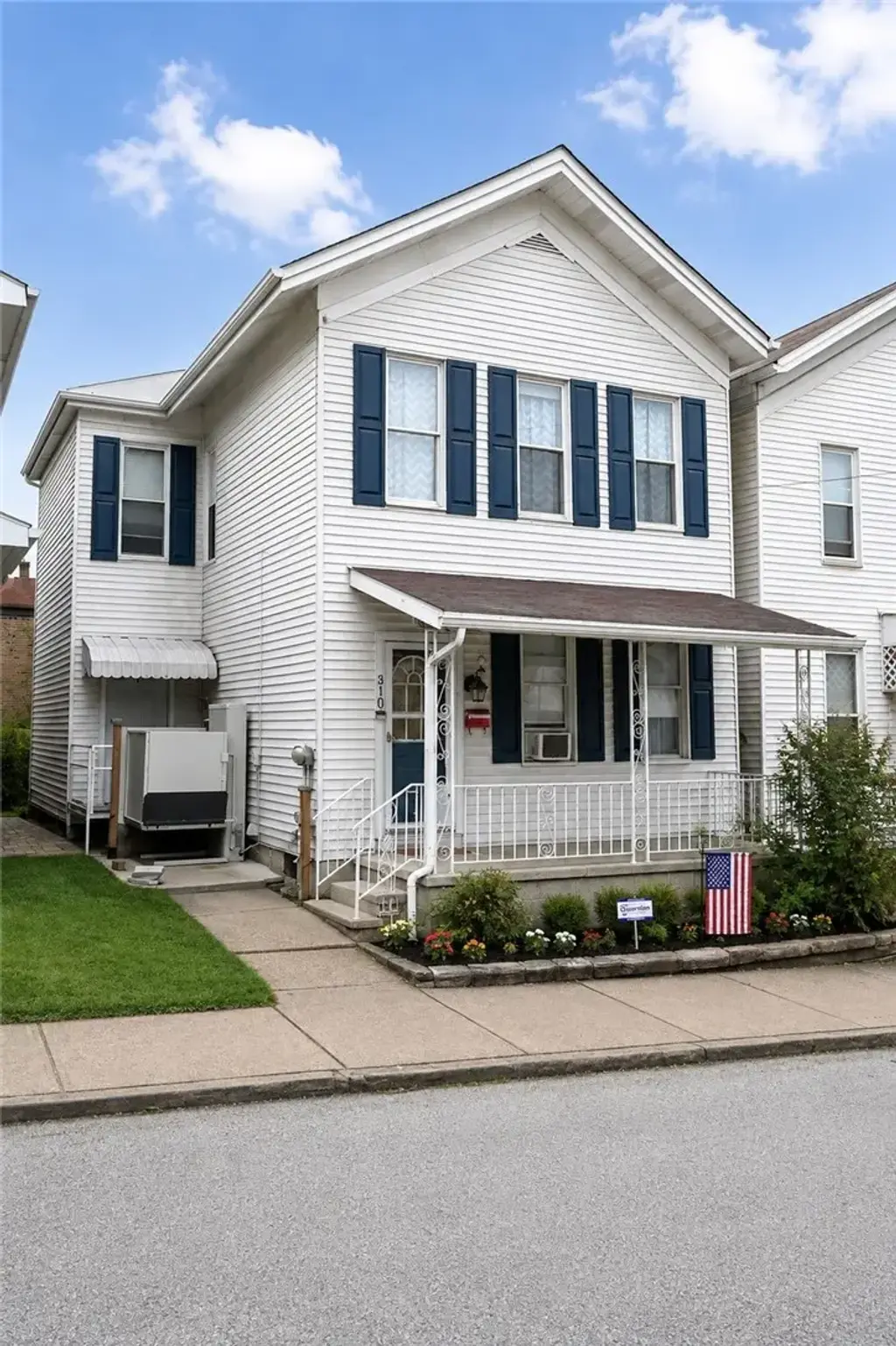 310 6th Street , Monongahela