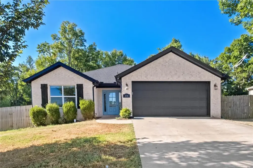 234 Alexandra Loop, Elkins