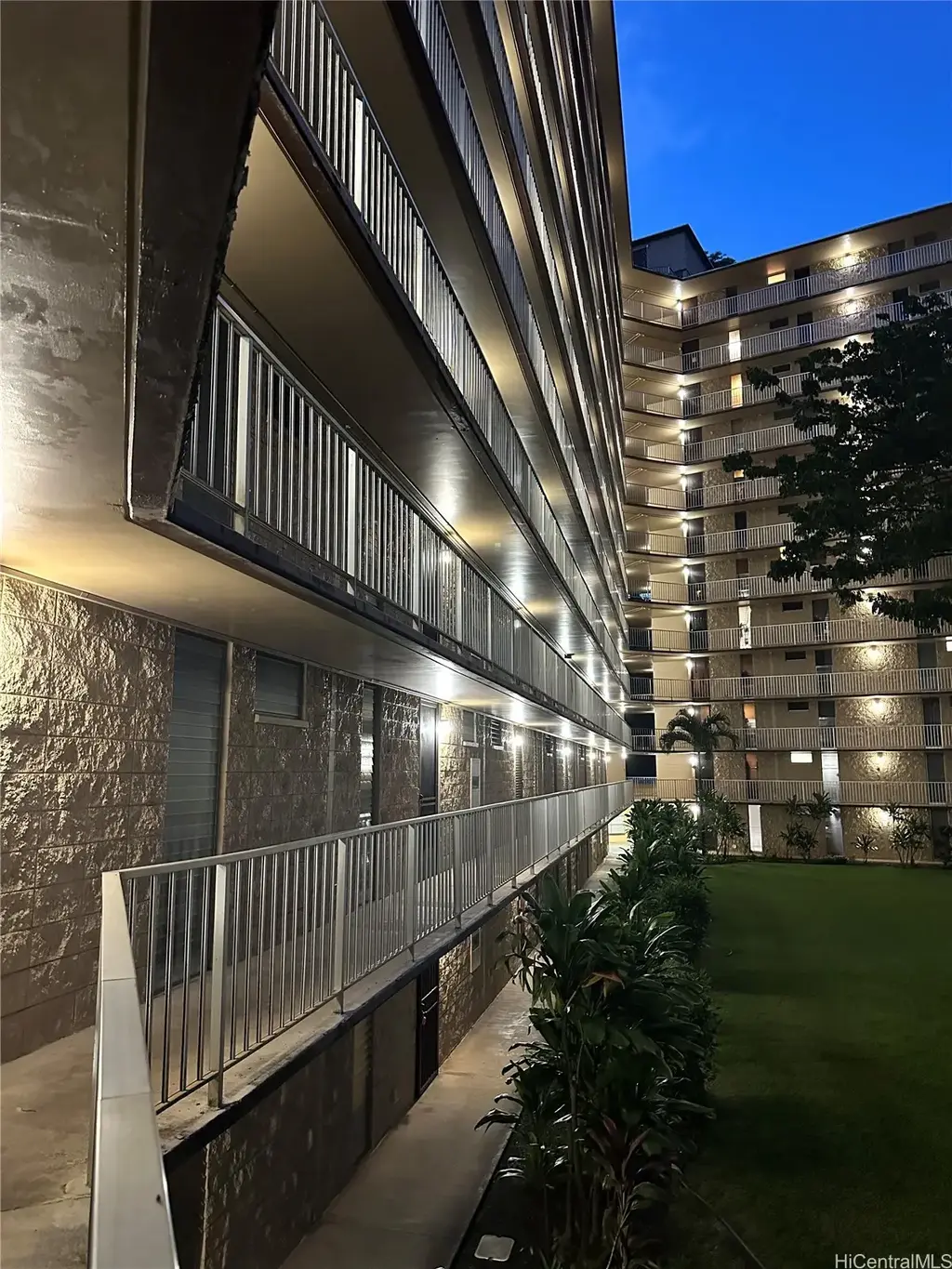 95-227 Waikalani Drive # A207, Mililani