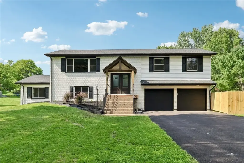 1130 Blue Sky Drive , Neshannock