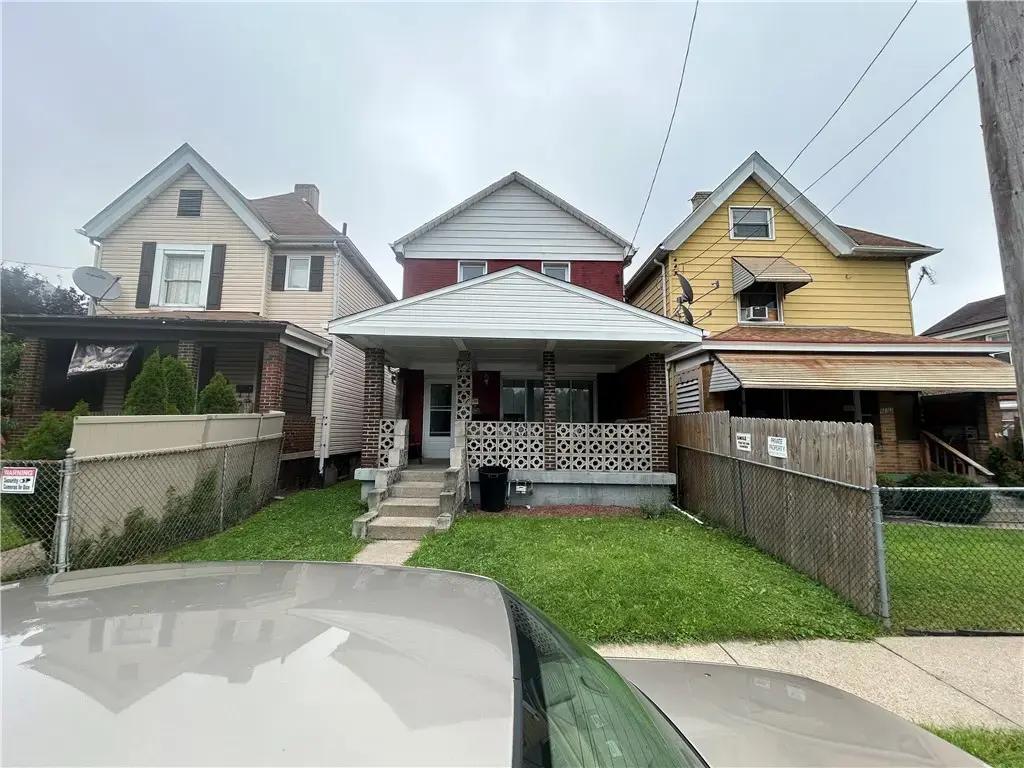 631 Allegheny Avenue , Glassport