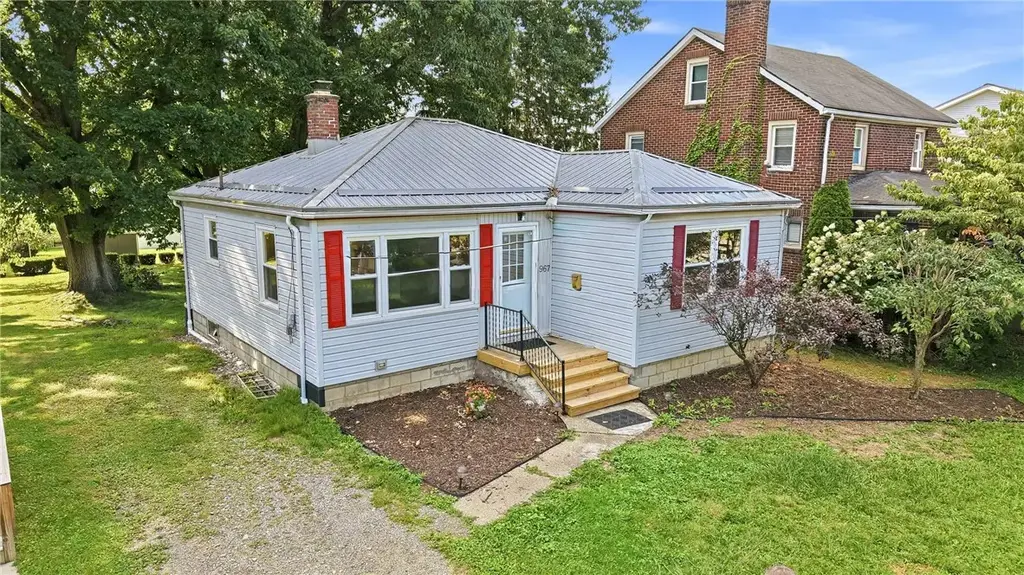 967 Bechtol Avenue , Sharon