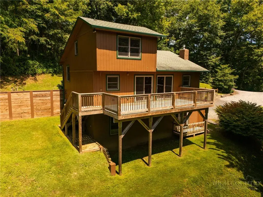 276 Storie Road, Boone