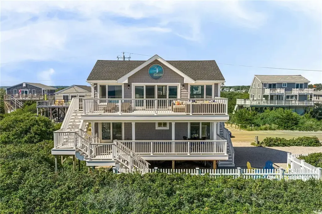 694 Charlestown Beach Rd, Charlestown