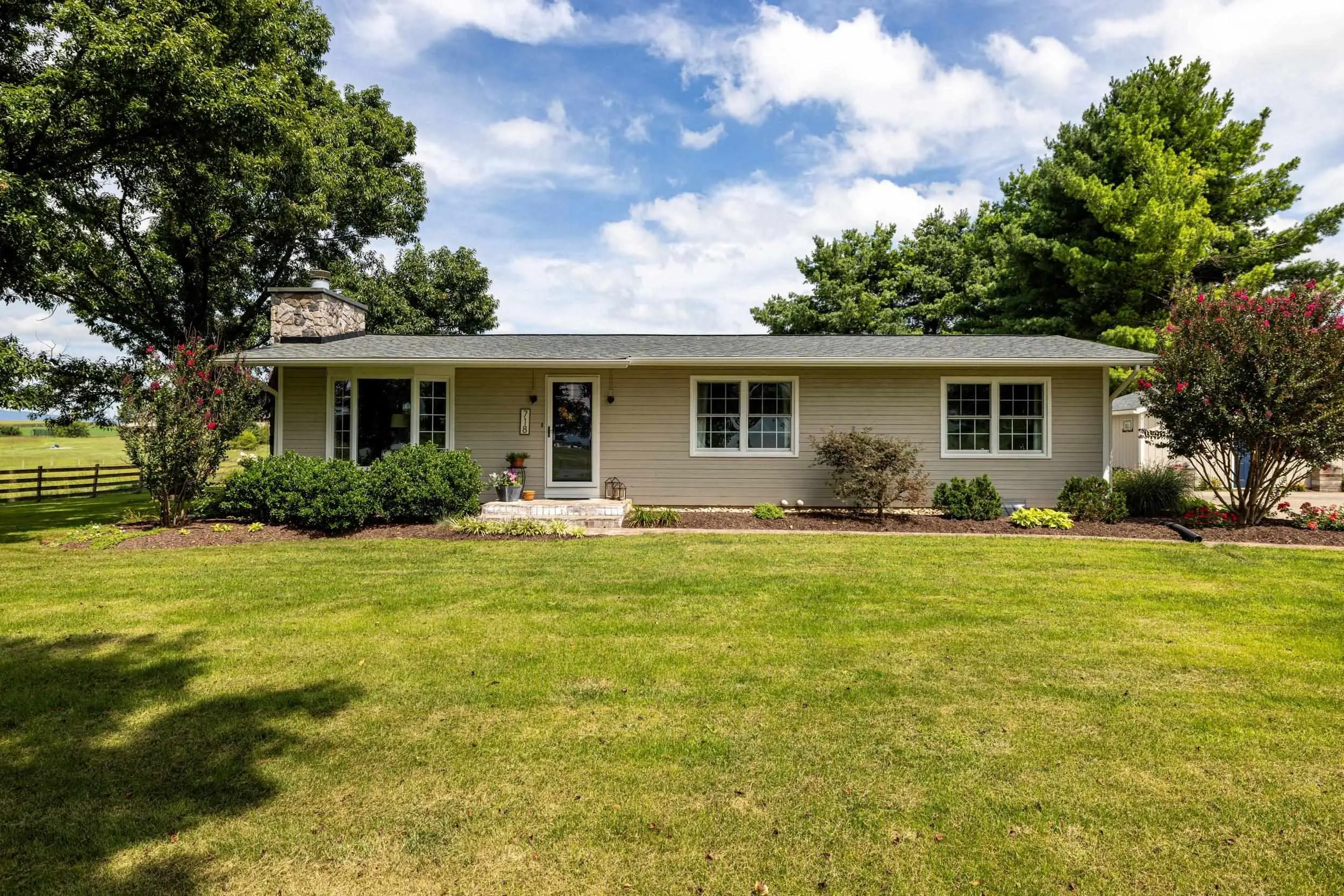 718 Weaver Rd, Rockingham