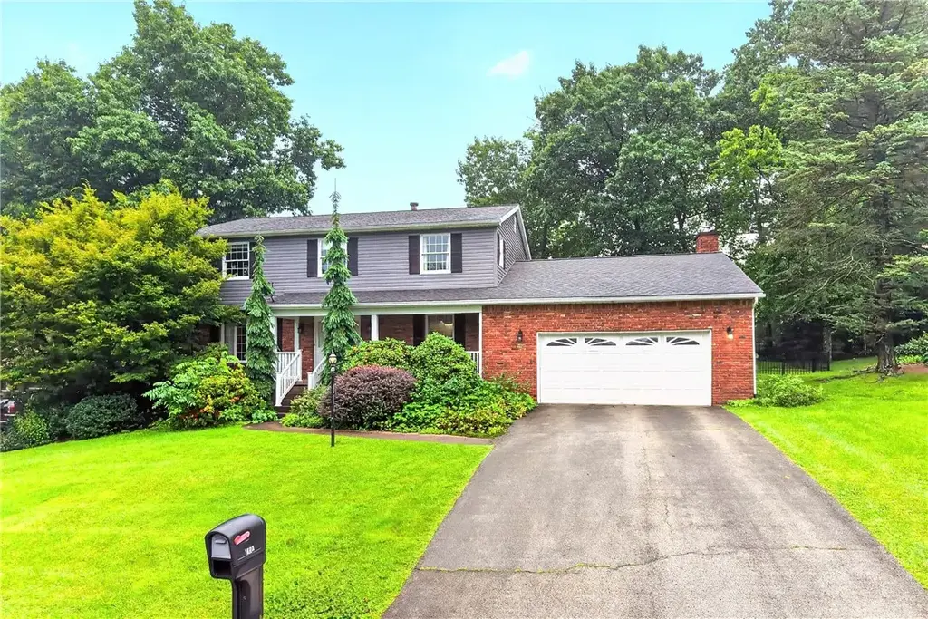 1502 Woodview Drive, Unity 
