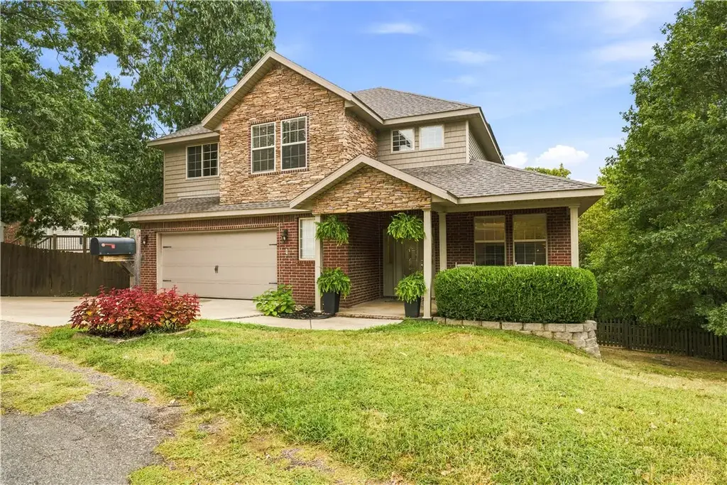 1 Bembridge Lane, Bella Vista