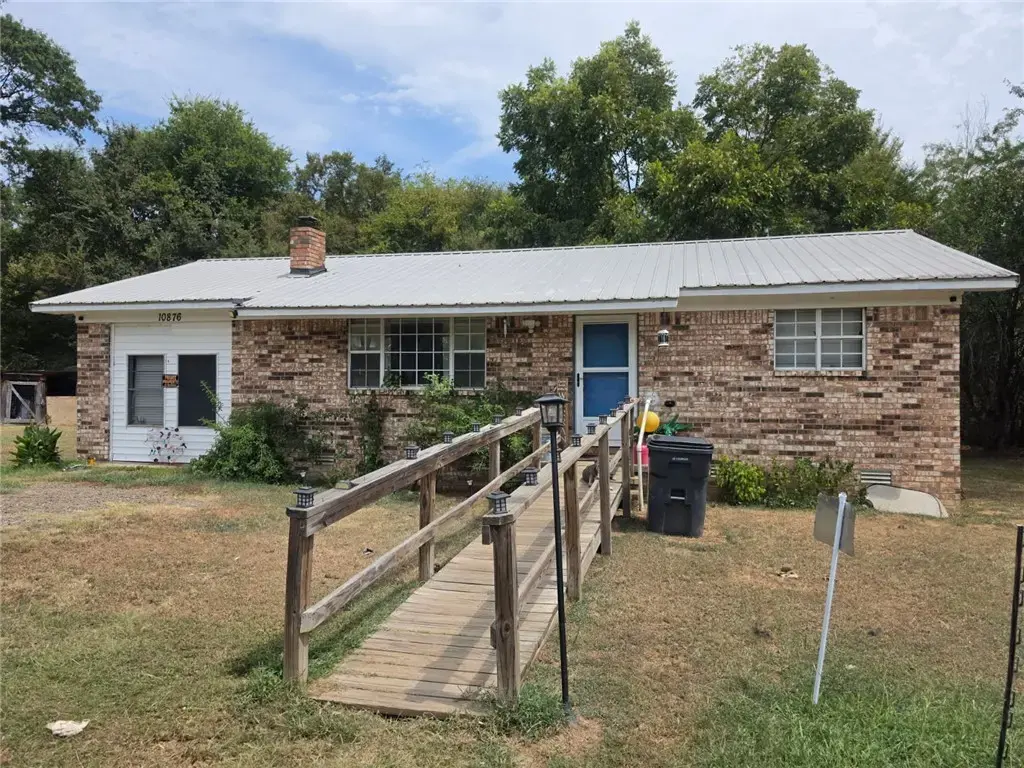 10876 Salem Road, Ola