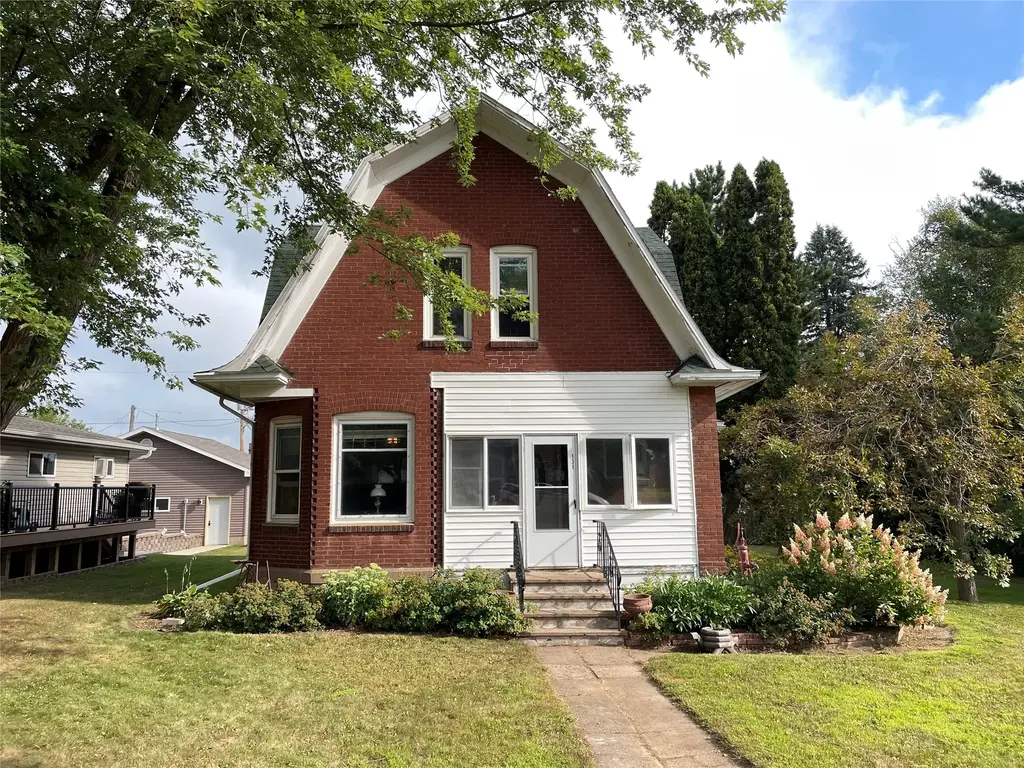 131 Lulu Avenue E, Almena