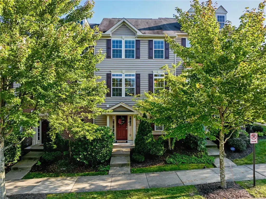 361 Wealdstone Road , Cranberry