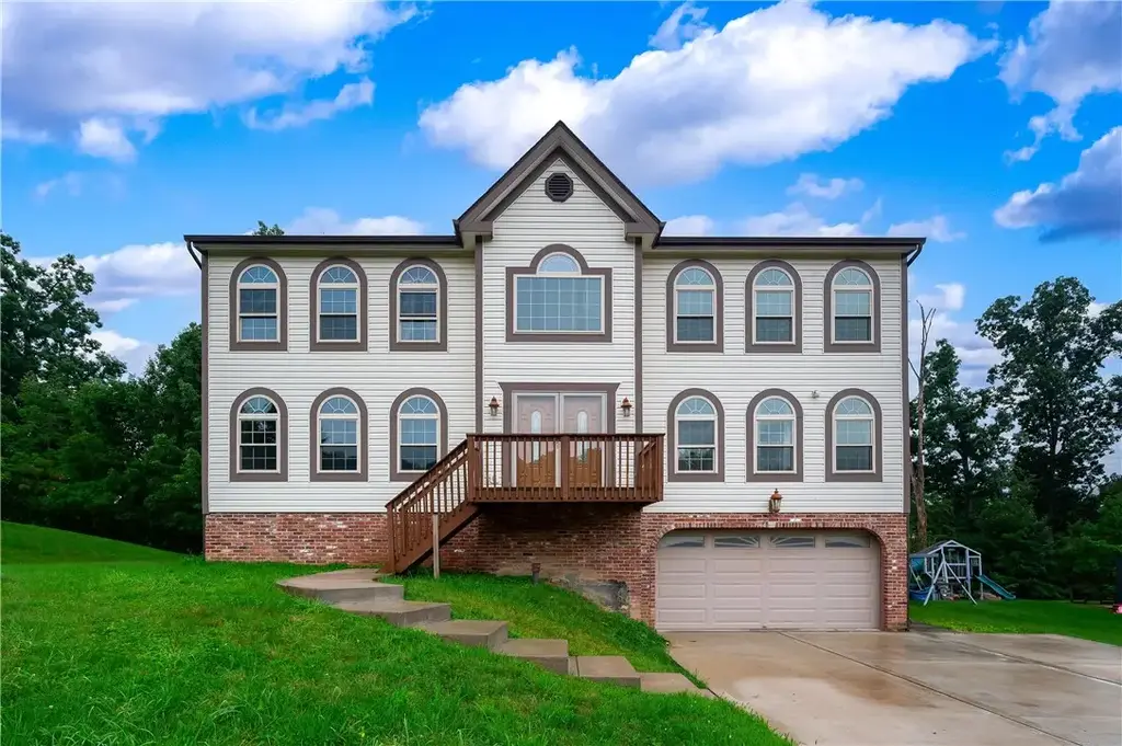 241 Jaclyn Drive , Cranberry