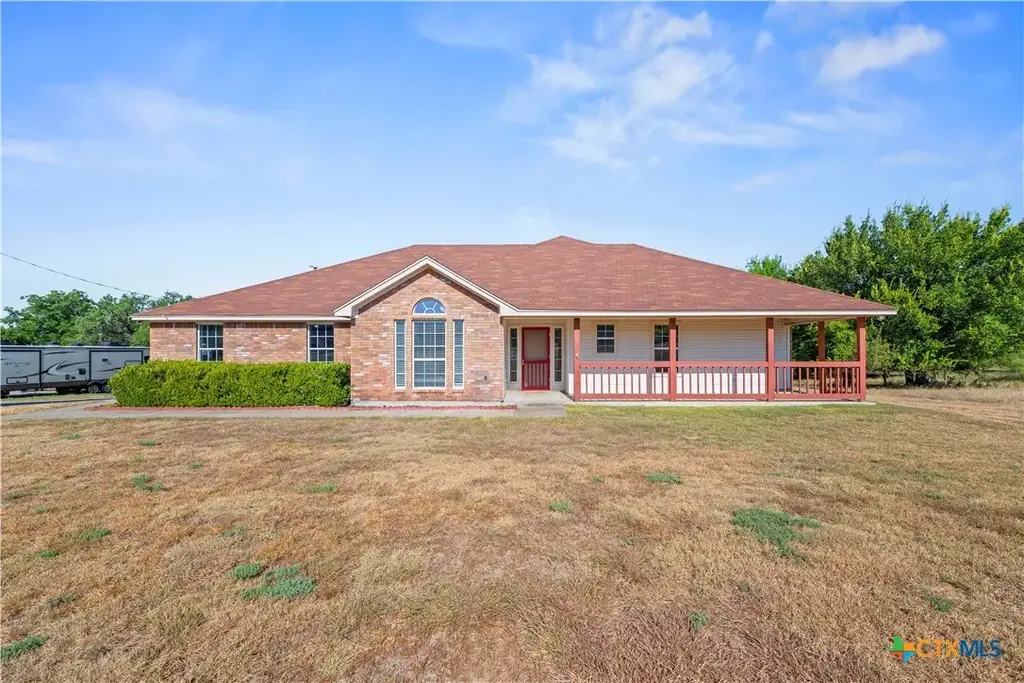 825 County Road 3350, Kempner