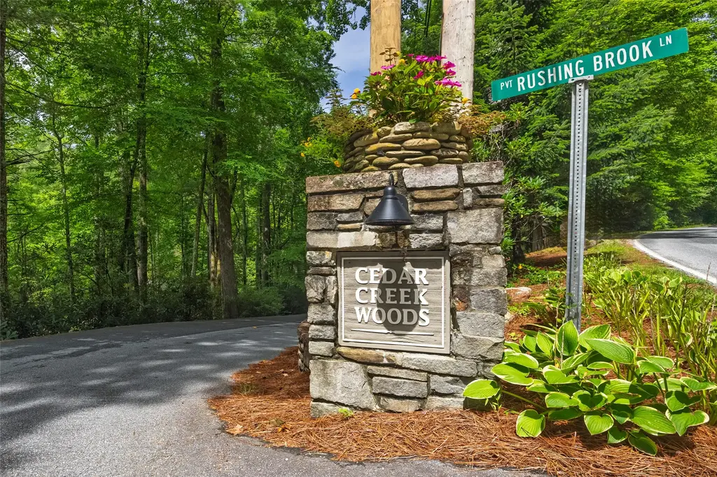 79 Rushing Brook Lane, Glenville