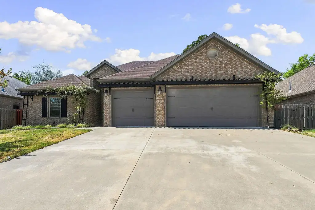 3404 Sw Brittany, Bentonville