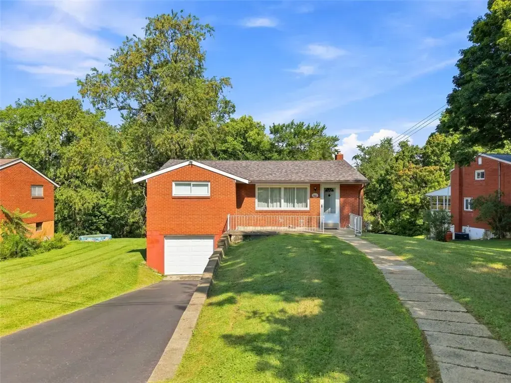 106 Norman Drive, Moon/Crescent