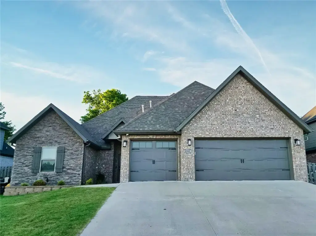 4202 Sw Plumley Avenue, Bentonville