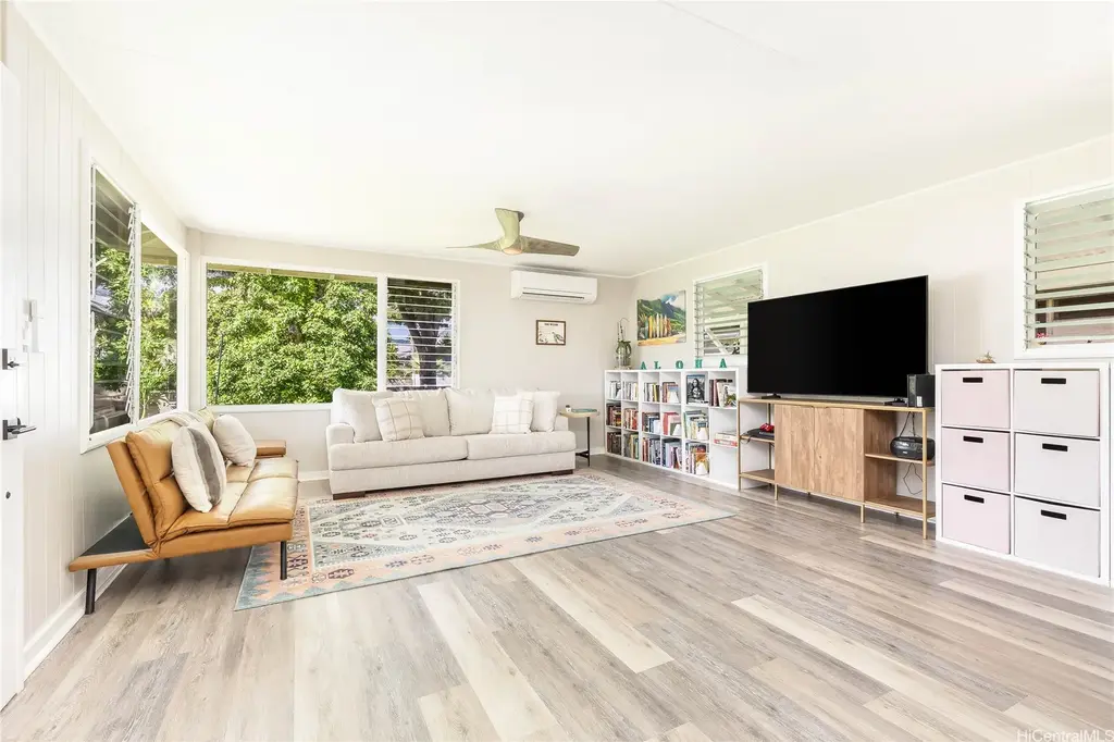320 Oneawa Street, Kailua