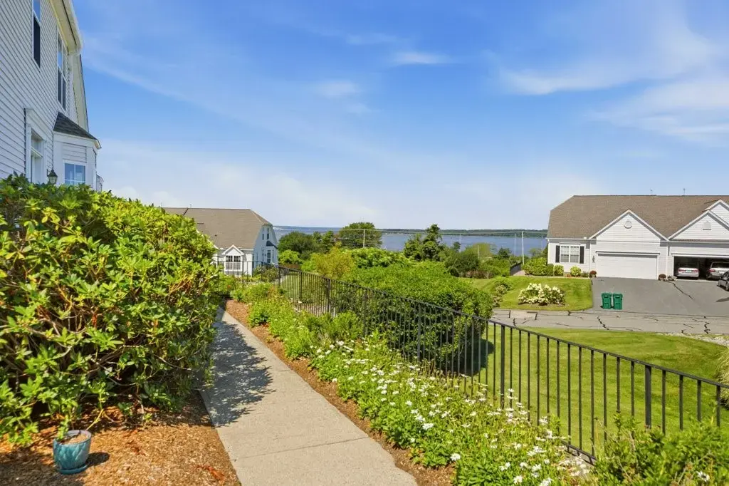 264 Rolling Hill Rd # 264, Portsmouth