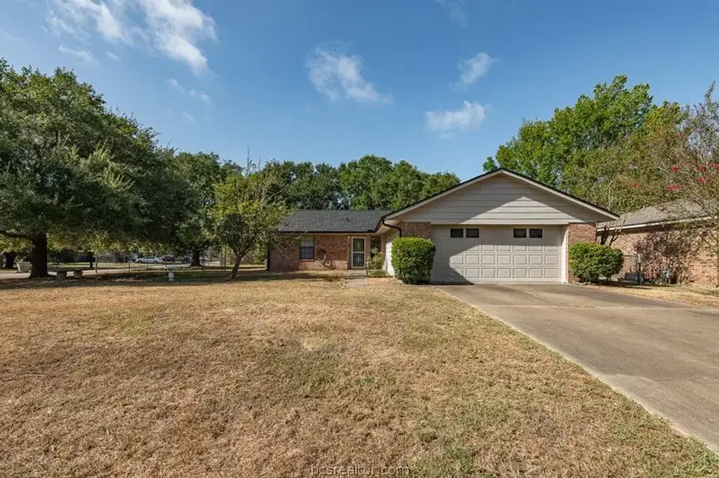 4210 Green Valley Drive, Bryan
