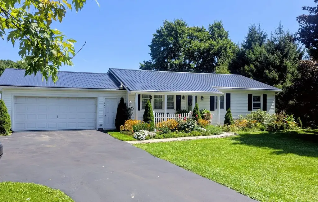 632 Grove City Road, Mercer