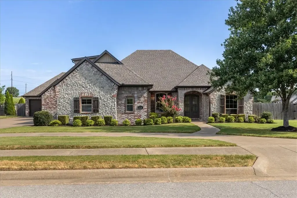 174 Arlington Way, Tontitown