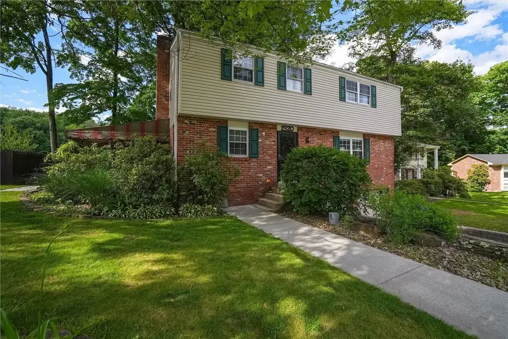 1520 Woodstream Drive , Shaler