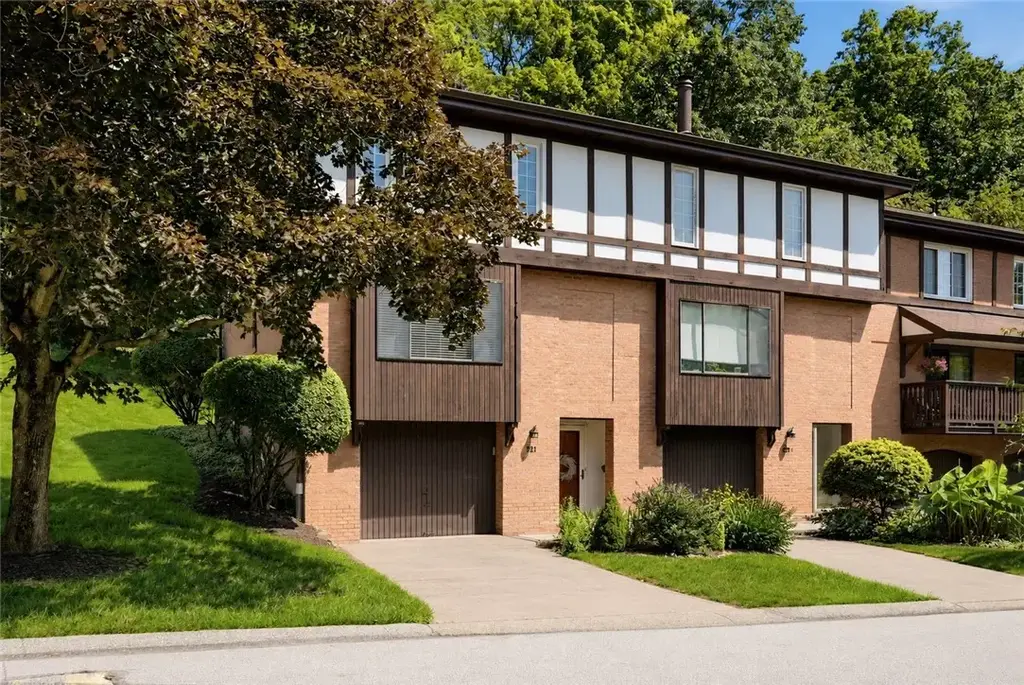 221 Thornberry Drive , Ross