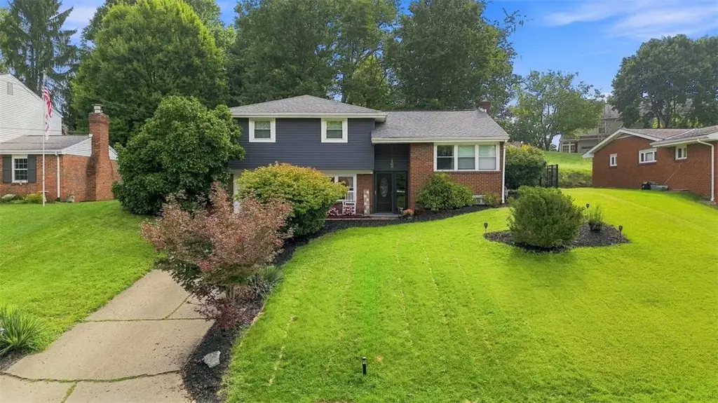 107 Joan Drive , Shaler