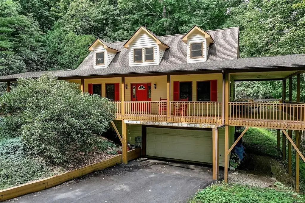 376 Deerfield Forest Parkway, Boone