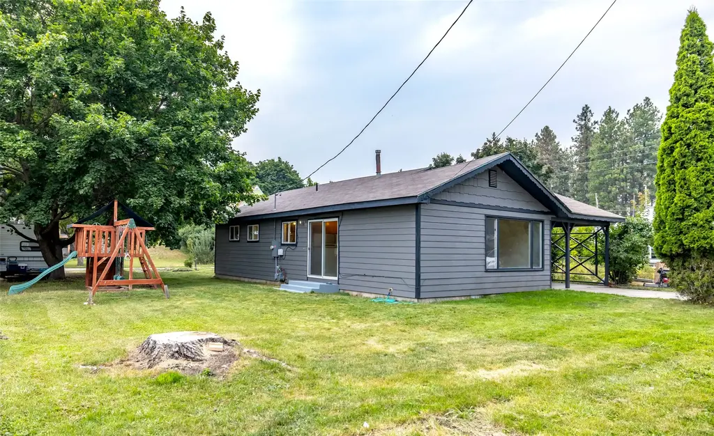 1134 3rd Avenue W, Columbia Falls
