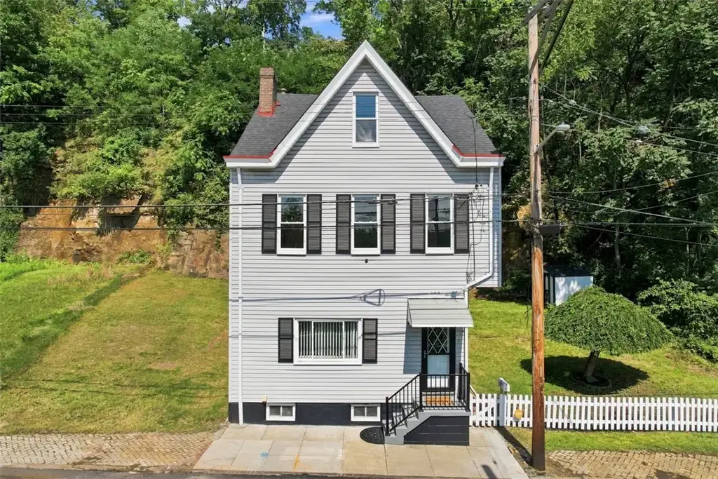 1042 Goehring Street , Spring Hill
