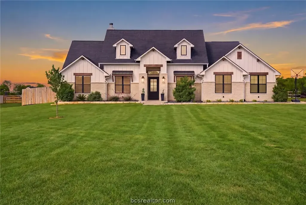 7813 Stiteler Drive, Bryan