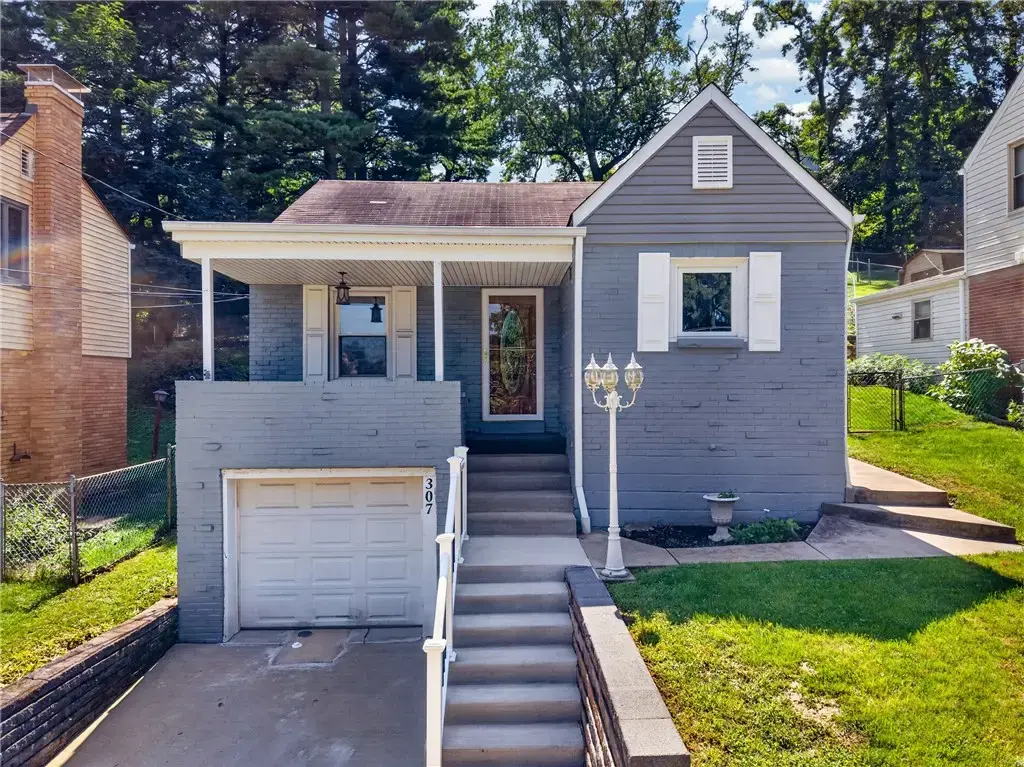 307 Outlook Street , Brentwood