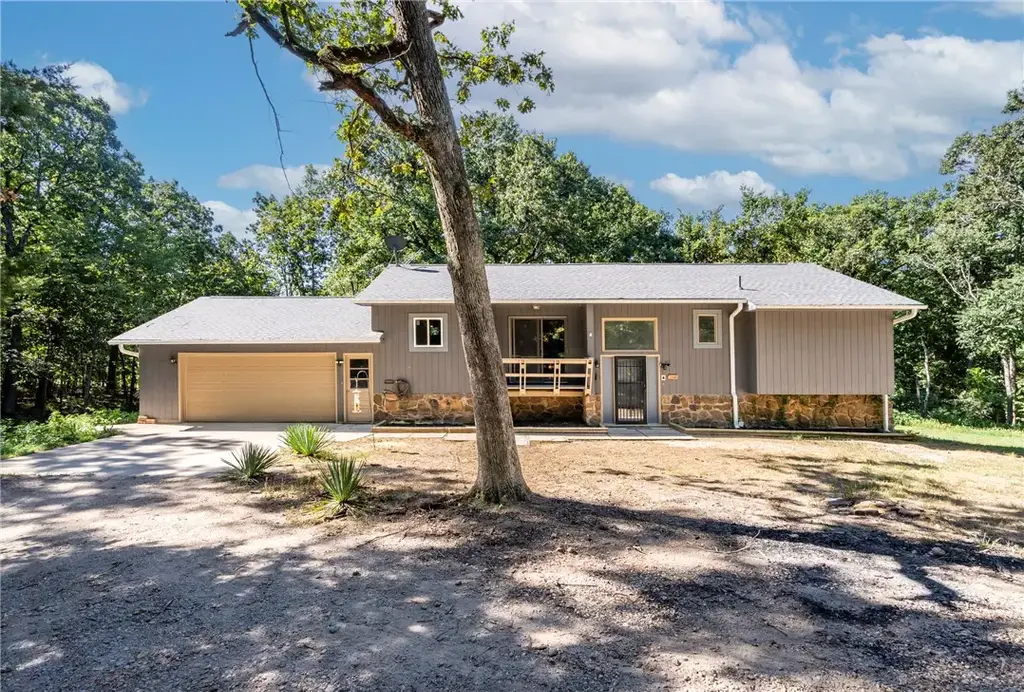 16550 Bluebird Way, Gravette