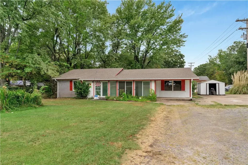 11613 S Wedington Blacktop Road, Lincoln