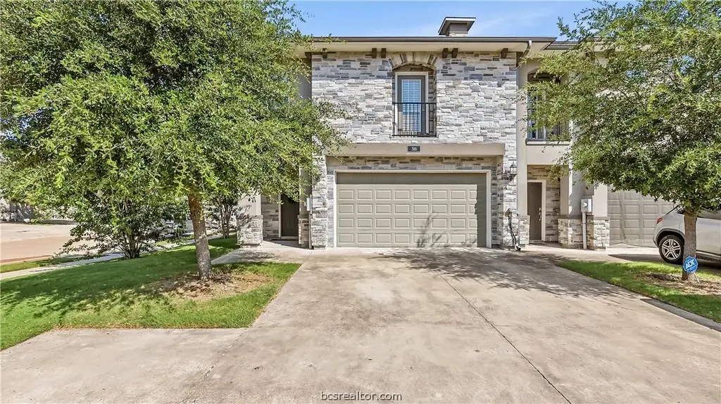316 Sageway Court, College Station