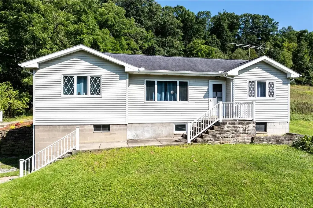 445 Little Creek Road, Lancaster