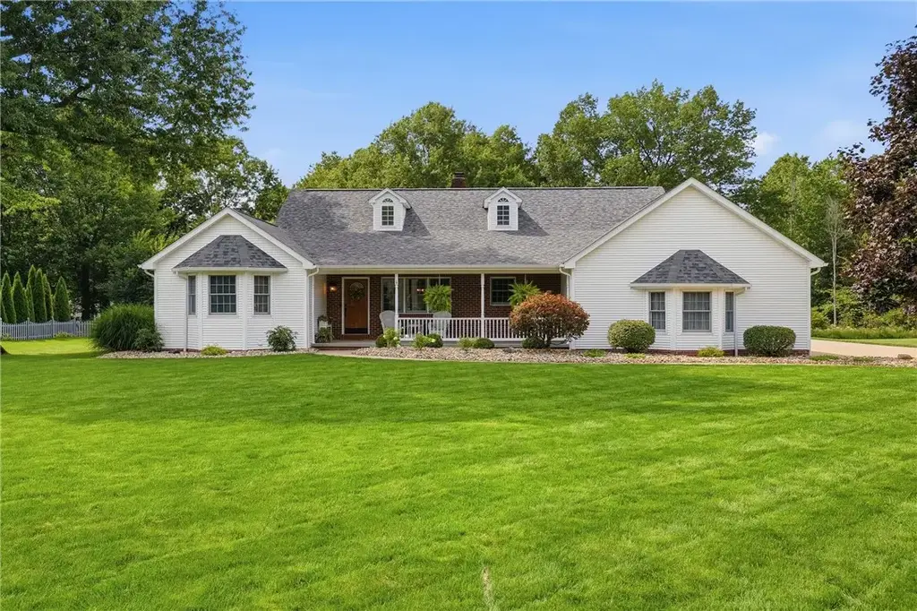208 Arrowhead Drive , Slippery Rock