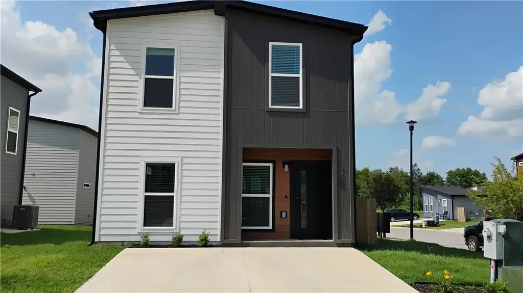 1100 Indiana Avenue, Bentonville
