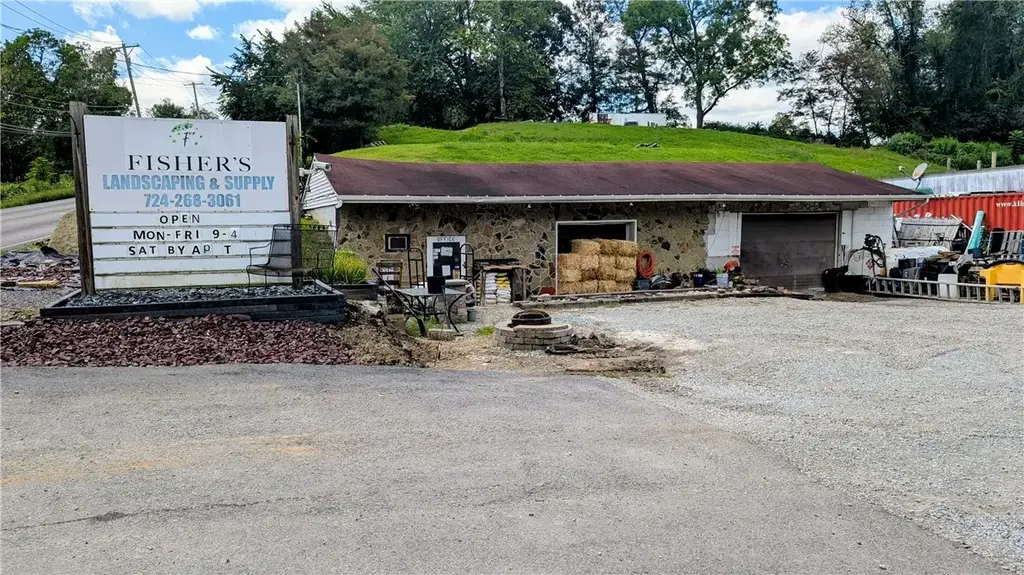 1385 Broad Avenue , Rostraver