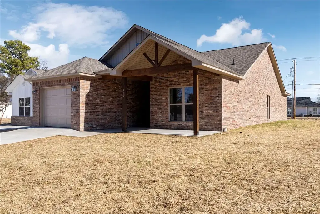 916 N 13th, Fort Smith