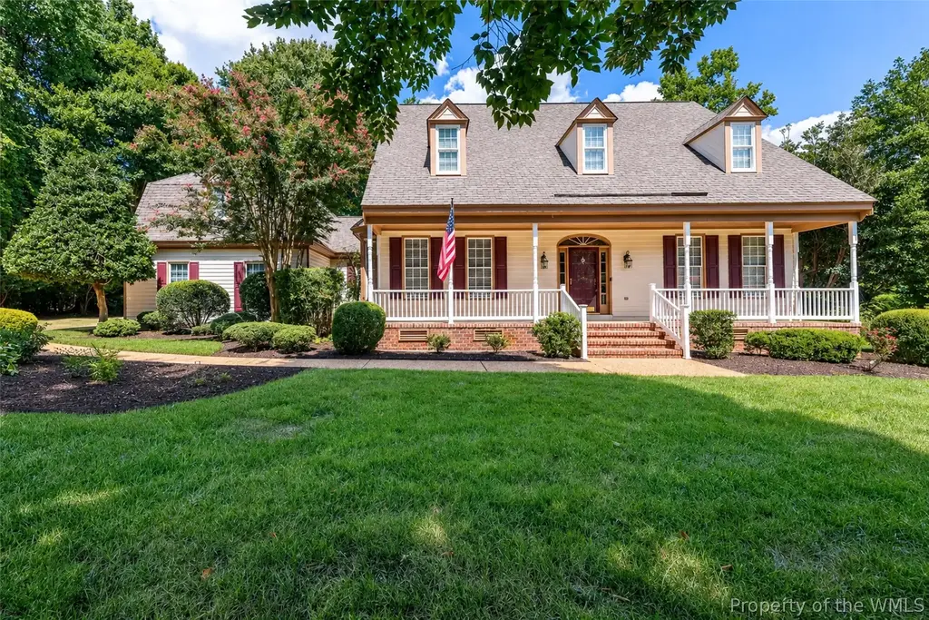 105 Stratton, Williamsburg