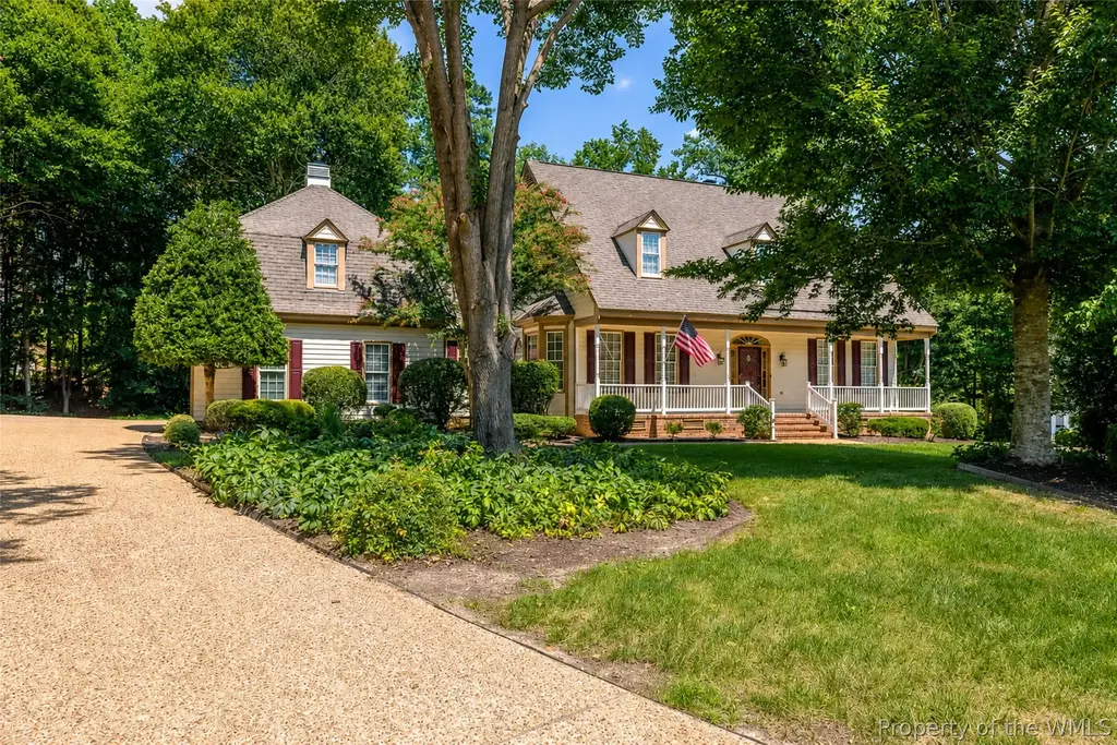 105 Stratton, Williamsburg