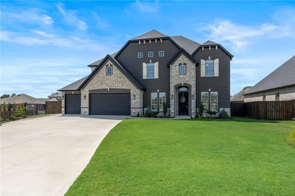 5706 59th Street, Rogers