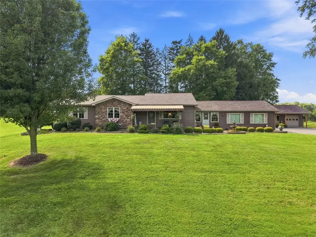 929 Old Pulaski Road , Neshannock