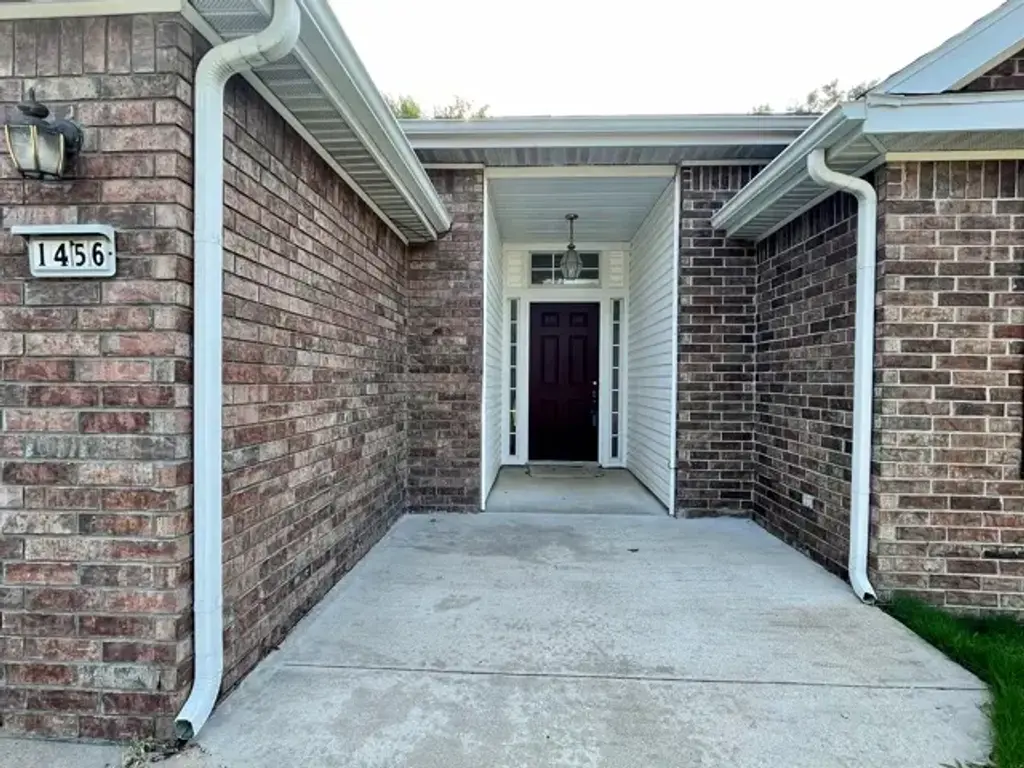 1456 N Timberline Drive, Fayetteville
