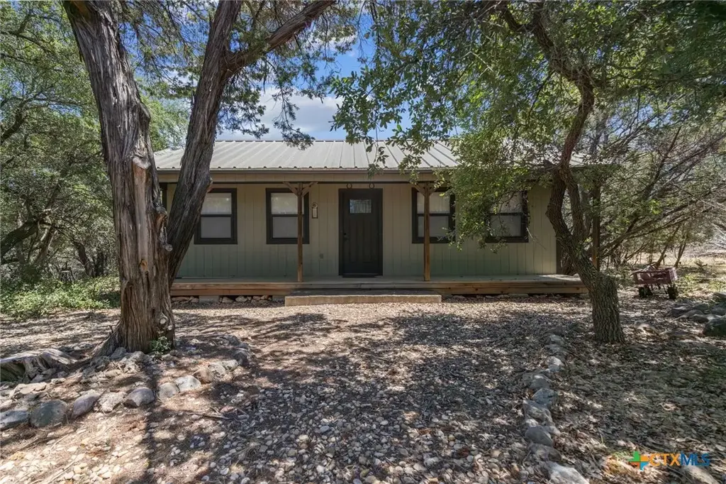 82 Mercy Ranch Road, Florence