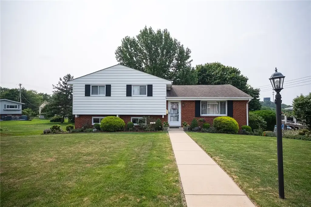 105 Viennese Drive, Shaler