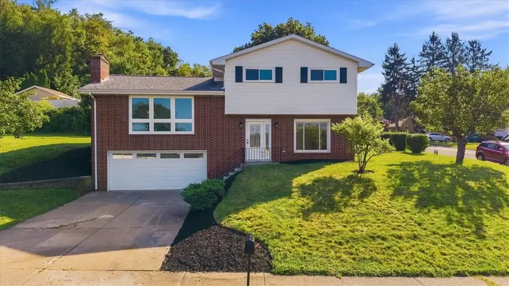 1106 Fairlane Drive , Hopewell
