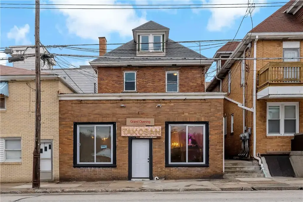 848 Duss Avenue , Ambridge